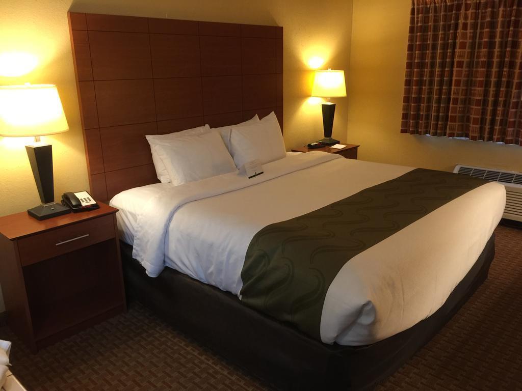 Quality Inn & Suites Wisconsin Dells Downtown - Waterparks Area Zewnętrze zdjęcie